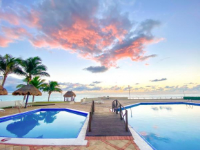 01 Ocean View Terrace cozy 1 bdrm apartment Beach Front Brisas Cancun Zona Hotelera